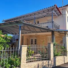 Traditional Stone House-Ideal for families