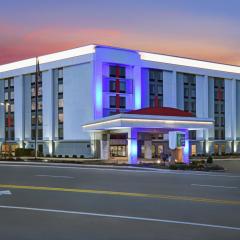 Holiday Inn Express & Suites Cincinnati Riverfront, an IHG Hotel