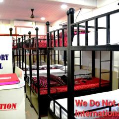 Yaan Dormitory Gents Hostel