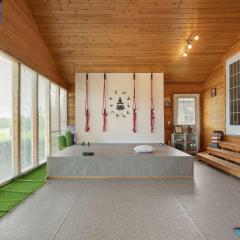 NEW! Enjoy Yoga Classes! Private 2 BR Suite w Netflix & Banff Pass! Near Championship Golf Course!