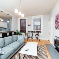 Central Location Suite - Walkable Entertainment