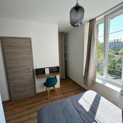 Studio privé dans Grande maison en colocation à côté du campus Artem - Thermal et Parc des Expos