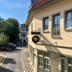 Ferienwohnung Schildblick Modernes Apartment direkt in der Altstadt von Erfurt nahe der Krämerbrücke - beste Innenstadtlage