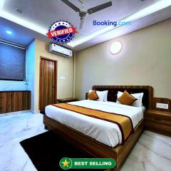 Hotel Vrinda Niddhivan ! Fully AC, Prem mandir at walking distance ! just near the Iskcon temple