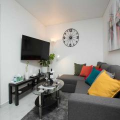 Modern & Luxury APT Zagreb Airport W free WiFi - One Bedroom Apartment