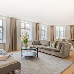 Sanders Regent - Popular Three-Bedroom Apartment Near Central Square