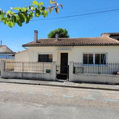 Maison Cenon indépendante avec jardin et parking