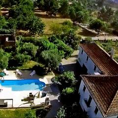 Bed and breakfast in Tabua Traditional Portuguese Farmhouse