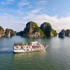 Renea Cruises Halong