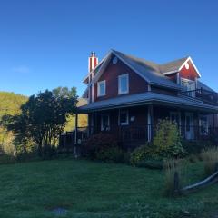 Belle maison avec vue sur la rivière