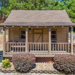 Cozy Cabin with Breathtaking Views near Dollywood