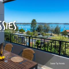 Cossies at Corlette Stunning views & Beach access