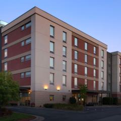 Home2 Suites by Hilton Greensboro Airport, NC