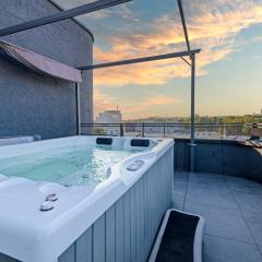 Apartments in Kaunas city centre with Jacuzzi bath