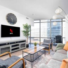 Beautiful 2BR 2BA w 4 Beds Near Yorkville Bloor