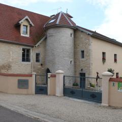 Maison de caractère avec piscine, spa, salle de jeux et Wi-Fi - FR-1-583-43