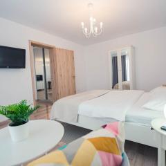 White Mood Apartment Brasov