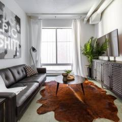 Chic & Cozy Loft near Rogers Place, LRT, Jasper Ave