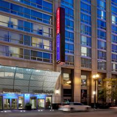 Residence Inn by Marriott Chicago Downtown/River North