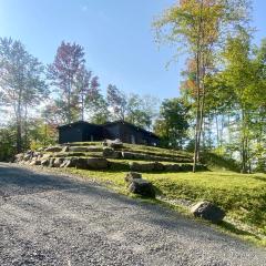 DAX HOUSE Stunning Mont-Tremblant Getaway Retreat