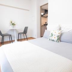 Modern 2 Person Retreat in Nihonbashi - Steps from Kayabachō Subway & Tsukiji