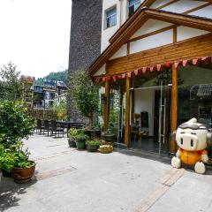 Zhangjiajie Forest Park Youth Hostel