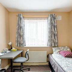 Cosy Single Private Room Near Dublin Airport