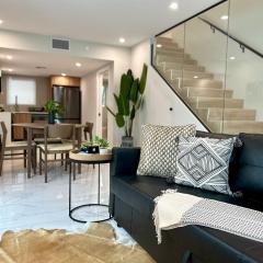 Townhouse in Heart of South Beach Miami Steps to Sea