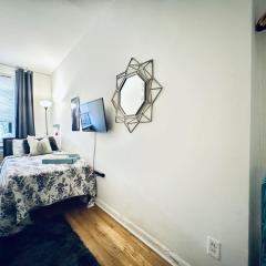 Manhattan UES - ROOM in 3 Bedroom Apartment