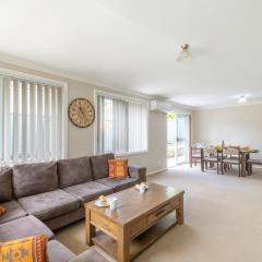 2-5 Hough St - air con, dog friendly, close to town