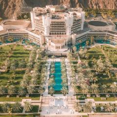 Al Bustan Palace, a Ritz-Carlton Hotel