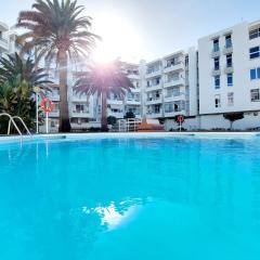 Apartamento céntrico con playa y piscina