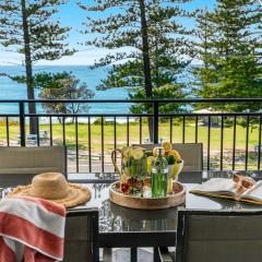 Arcoola 1 - Overlooking Main Beach