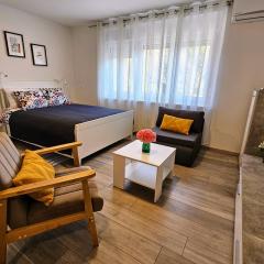 Studio apartman Mirta II