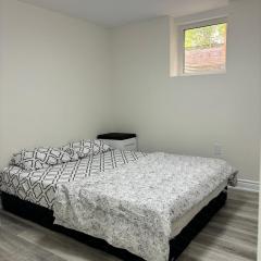 Cozy Room near Sheridan College