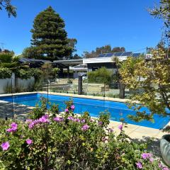 Happy Wanderer Motel Bendigo CHILDREN NOT PERMITTED over 18s only