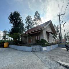 Bromo Edelweis Guest House