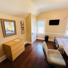 Big room in Federal Hill, Downtown with shared bathroom and kitchen ca