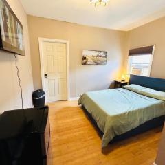 Cute room near Whole Foods, Brown University with shared bathroom and kitchen be