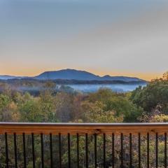 Luxury 12-Bedroom Cabin with Indoor Pool, Hot tub & Movie Theater, Sleeps 36