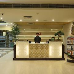 HOTEL LUXURY PALACE IGI Airport