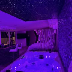 Loveroom de charme avec jacuzzi et sauna