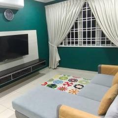 Sri Putra Homestay - Malay Only