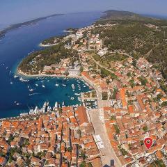 Amazing Home In Hvar With Kitchen