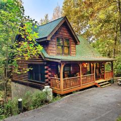 Peaceful Holiday Cabin - with Hot Tub and Fireplace, Near Local attractions