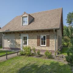 Luxurious villa with sauna and dishwasher near a reserve