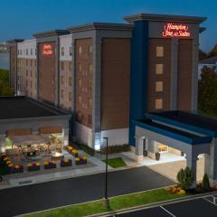 Hampton Inn & Suites Cleveland-Beachwood