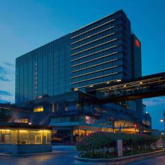 Sheraton Grand Bangalore Hotel at Brigade Gateway