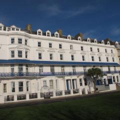 OYO The Southcliff Hotel