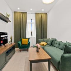 Emerald Apartment